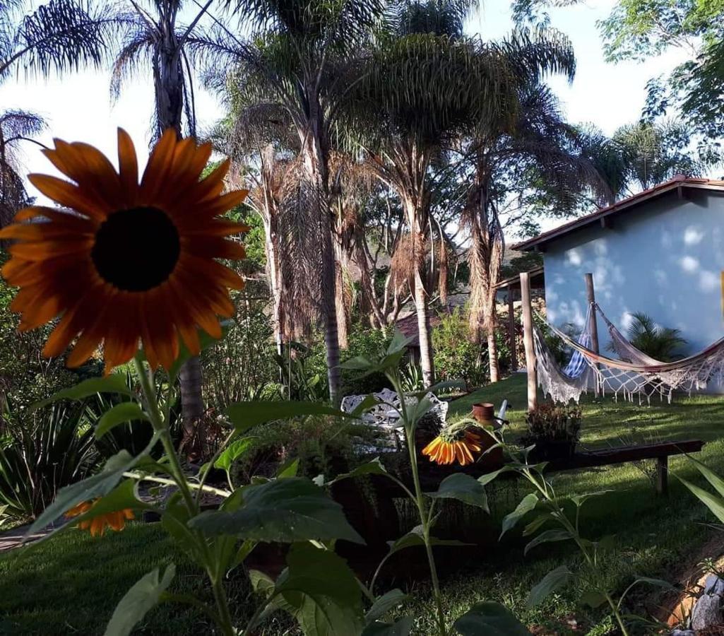 Pousada Chales Dos Montes Santana dos Montes Eksteriør billede