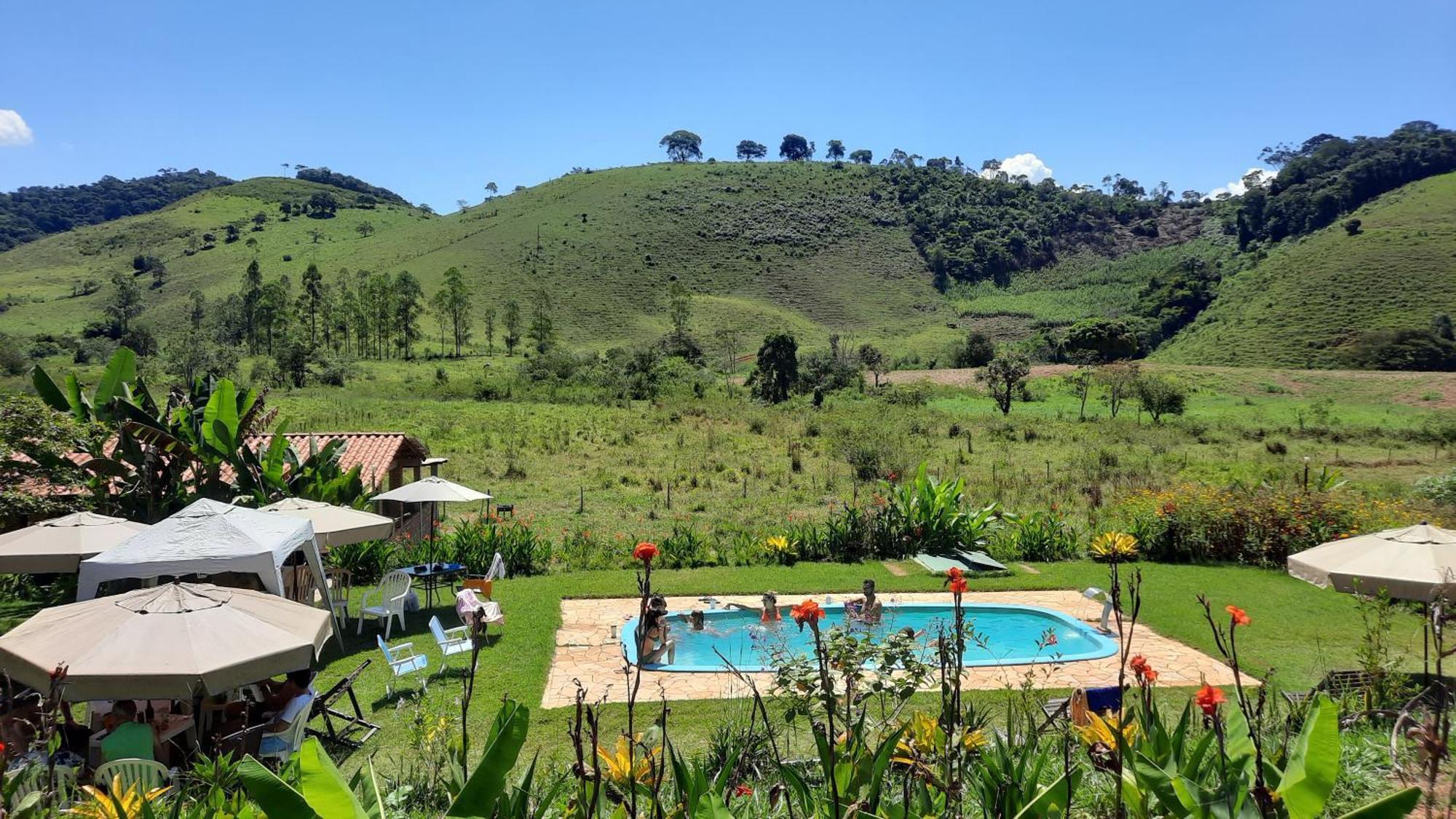 Pousada Chales Dos Montes Santana dos Montes Eksteriør billede